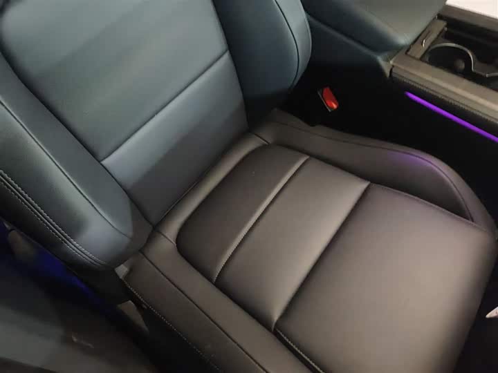 Фото 25 - Jaguar XF L