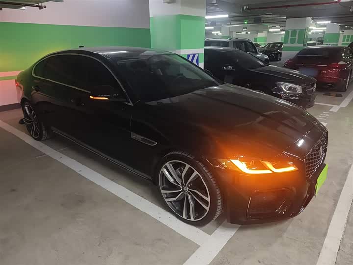 Фото 4 - Jaguar XF L