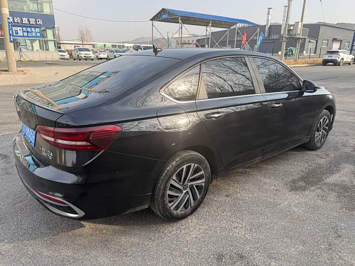 Фото 4 - Volkswagen Lavida