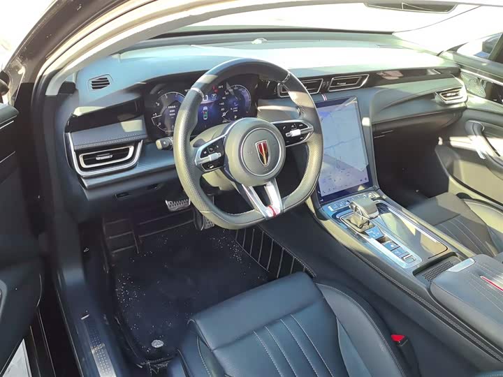 Фото 10 - Hongqi H6