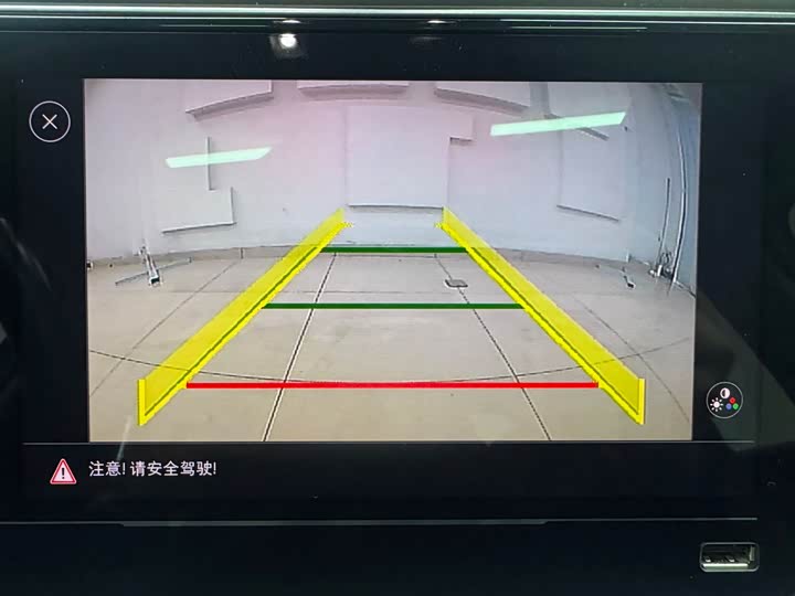 Фото 12 - Volkswagen T-Roc