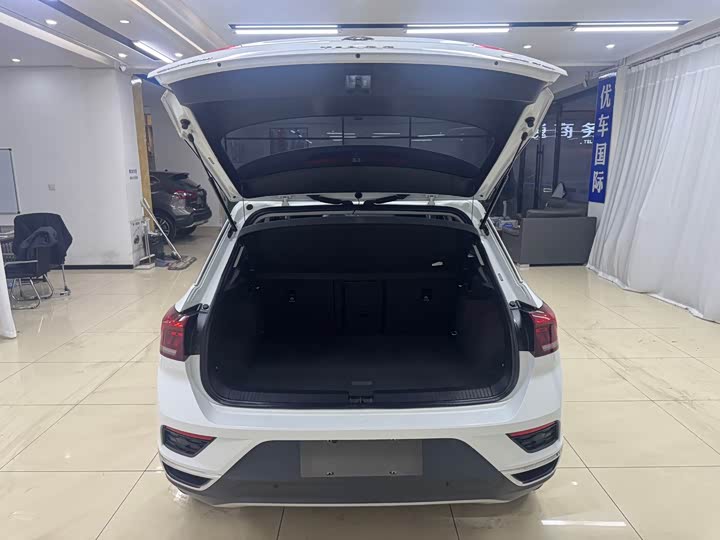 Фото 20 - Volkswagen T-Roc