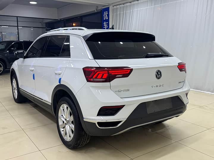 Фото 4 - Volkswagen T-Roc