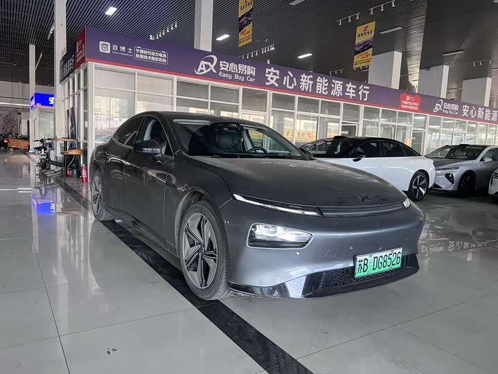 Фото 2 - XPeng P7