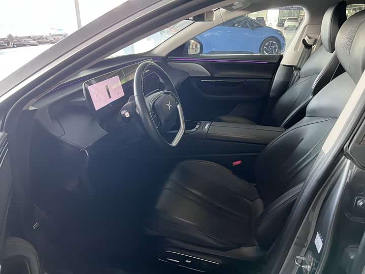 Фото 3 - XPeng P7