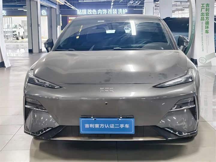 Фото 3 - Geely Galaxy E8