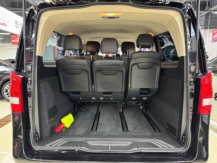 Фото 11 - Mercedes-Benz Vito