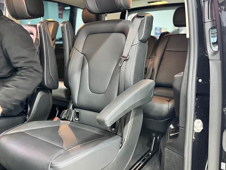Фото 7 - Mercedes-Benz Vito