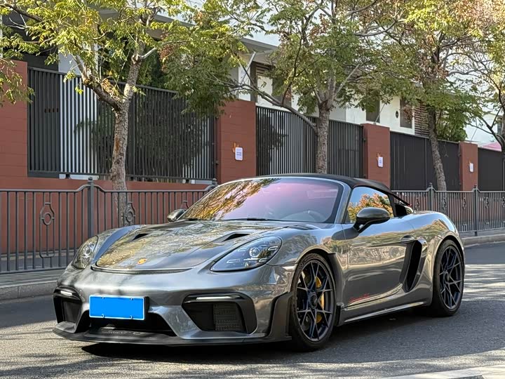 Фото 1 - Porsche 718