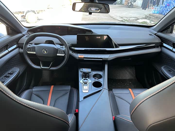 Фото 13 - Changan UNI-V