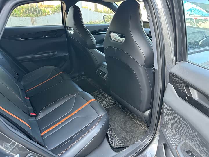 Фото 17 - Changan UNI-V