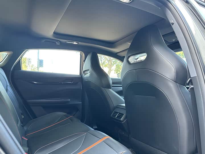 Фото 18 - Changan UNI-V