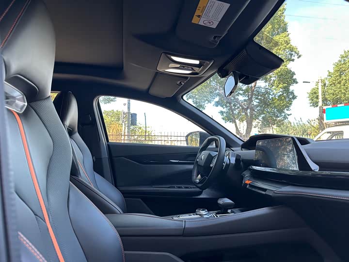 Фото 20 - Changan UNI-V