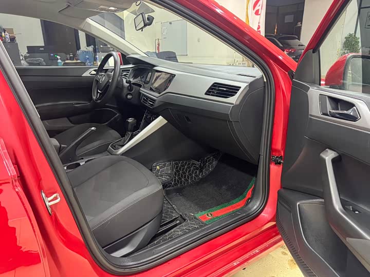 Фото 10 - Volkswagen Polo