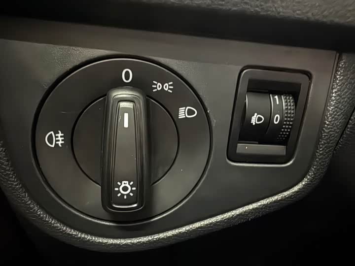 Фото 11 - Volkswagen Polo