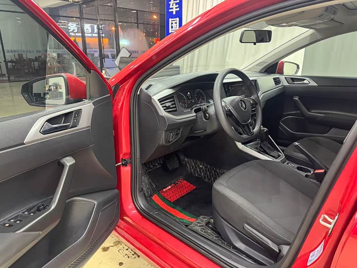 Фото 7 - Volkswagen Polo