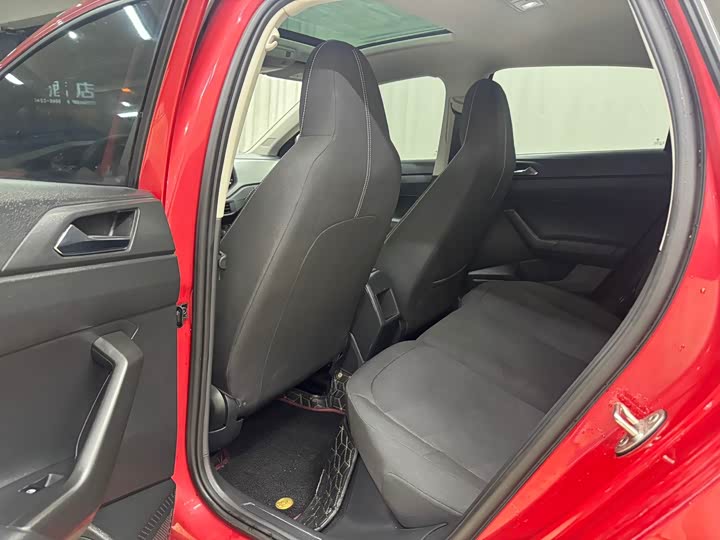 Фото 8 - Volkswagen Polo