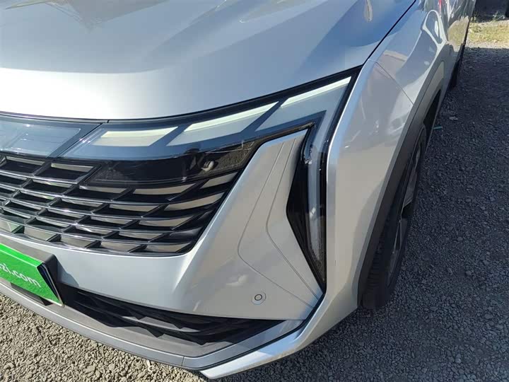 Фото 24 - Geely Atlas L