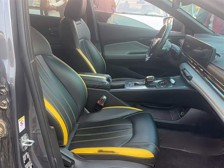 Фото 3 - GAC Trumpchi Empow R