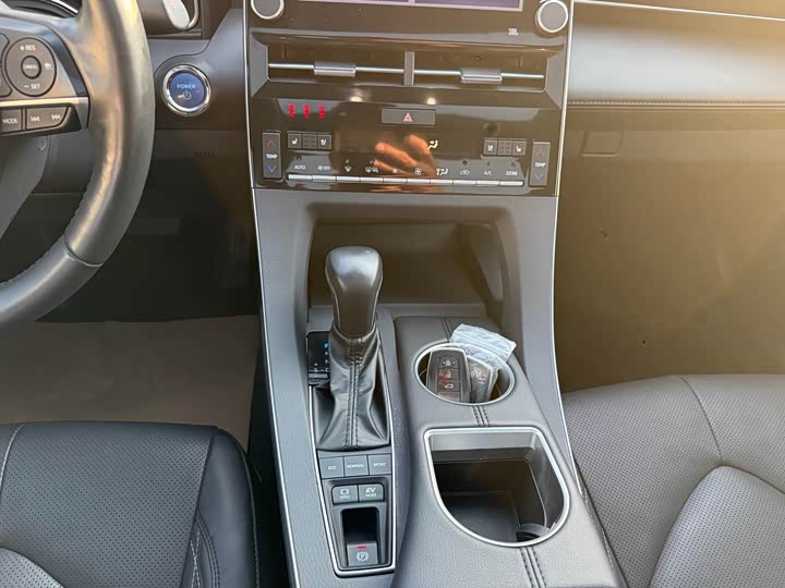 Фото 22 - Toyota Avalon