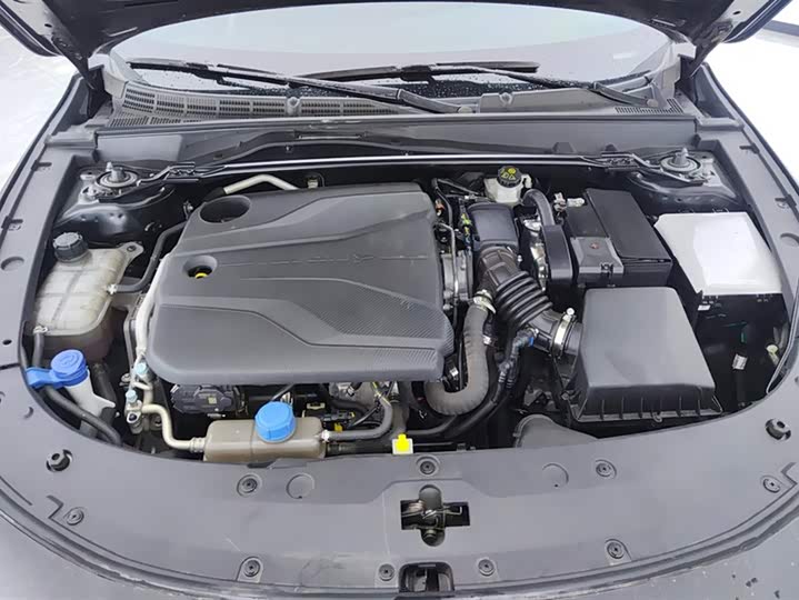 Фото 10 - Changan UNI-V