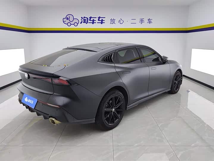 Фото 3 - Changan UNI-V