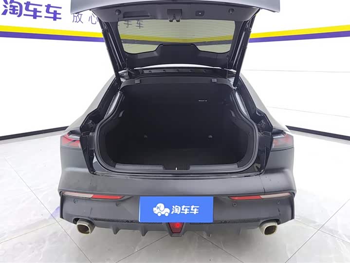 Фото 4 - Changan UNI-V