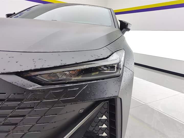 Фото 5 - Changan UNI-V