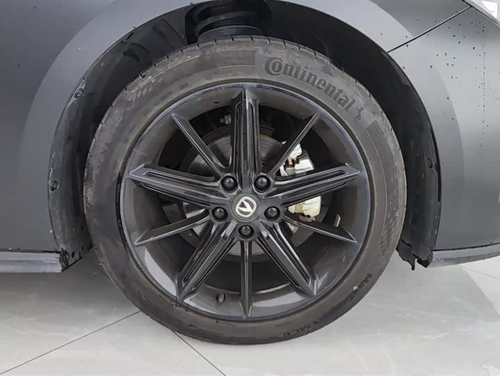 Фото 6 - Changan UNI-V