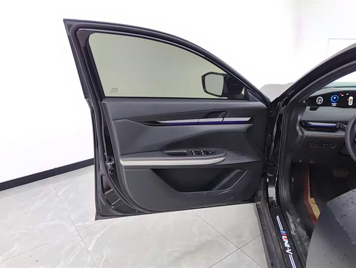 Фото 7 - Changan UNI-V