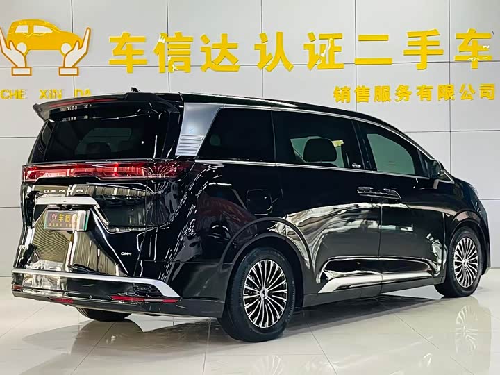 Фото 3 - Denza D9