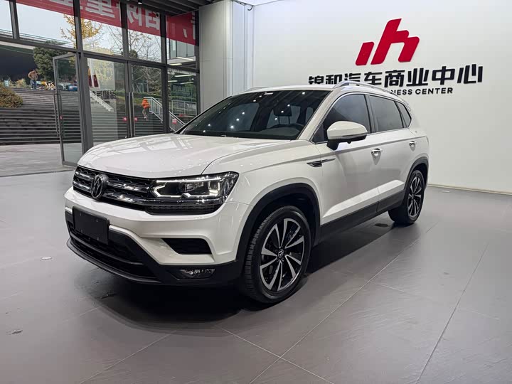 Фото 1 - Volkswagen Tharu