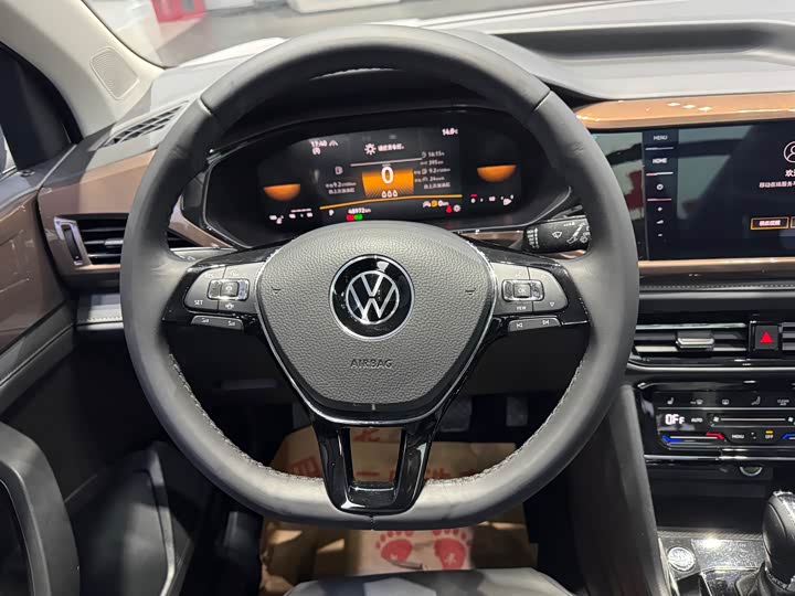 Фото 12 - Volkswagen Tharu