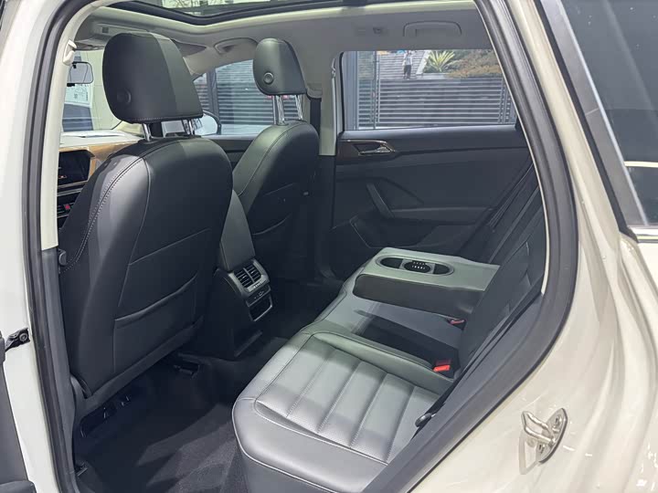 Фото 14 - Volkswagen Tharu