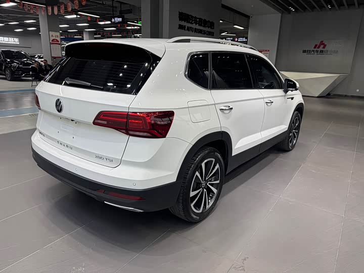 Фото 17 - Volkswagen Tharu