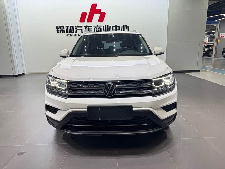 Фото 2 - Volkswagen Tharu