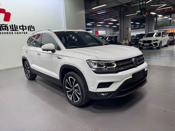 Фото 3 - Volkswagen Tharu