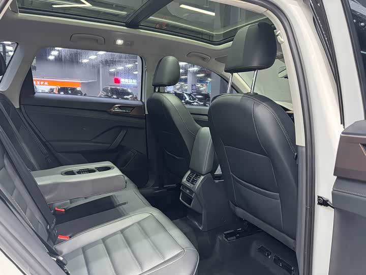 Фото 6 - Volkswagen Tharu