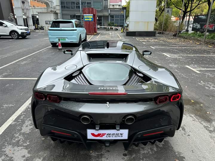 Фото 10 - Ferrari SF90