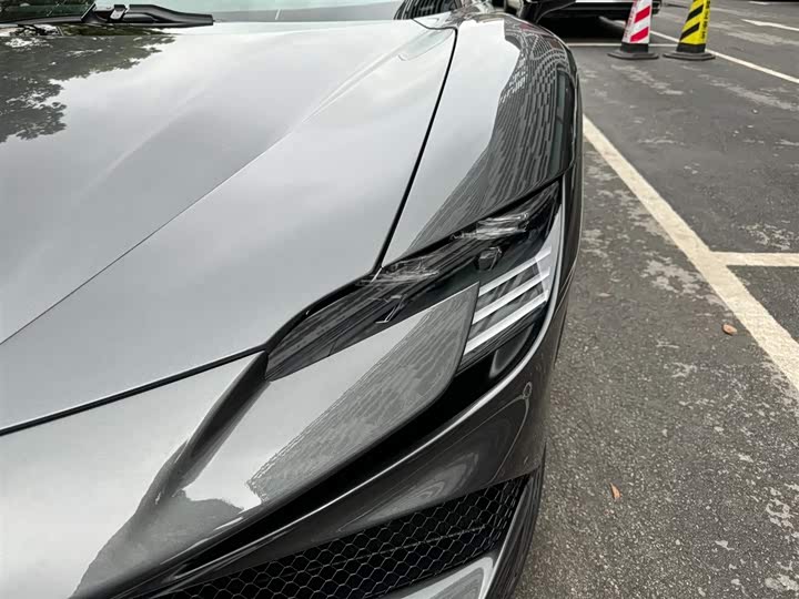 Фото 3 - Ferrari SF90