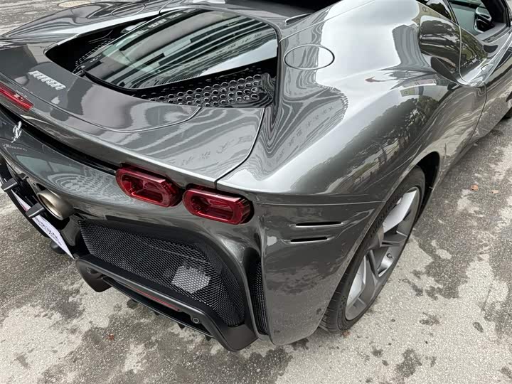 Фото 6 - Ferrari SF90