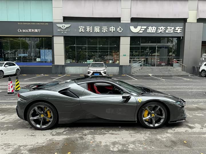 Фото 8 - Ferrari SF90