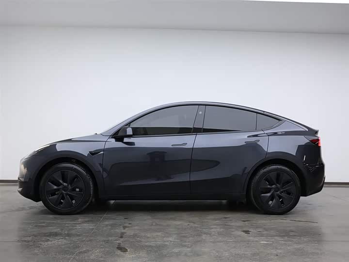 Фото 15 - Tesla Model Y