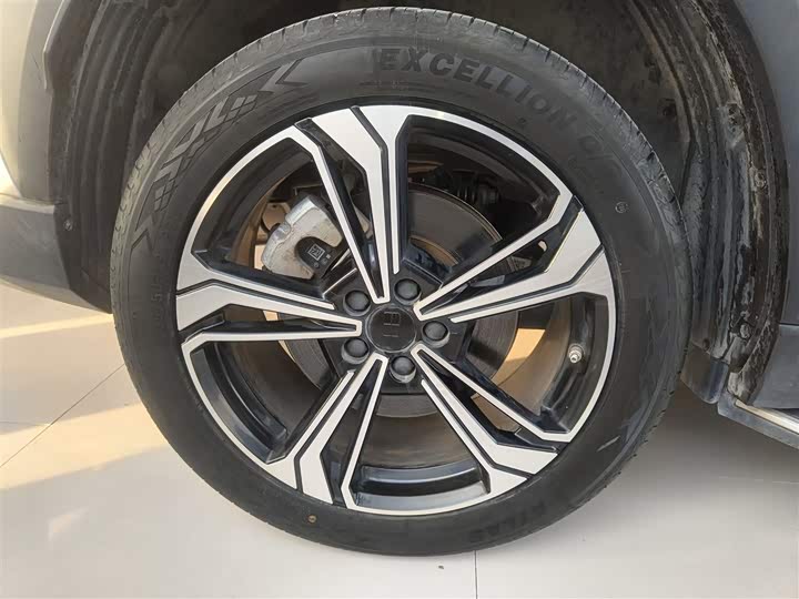 Фото 26 - Geely Galaxy L7