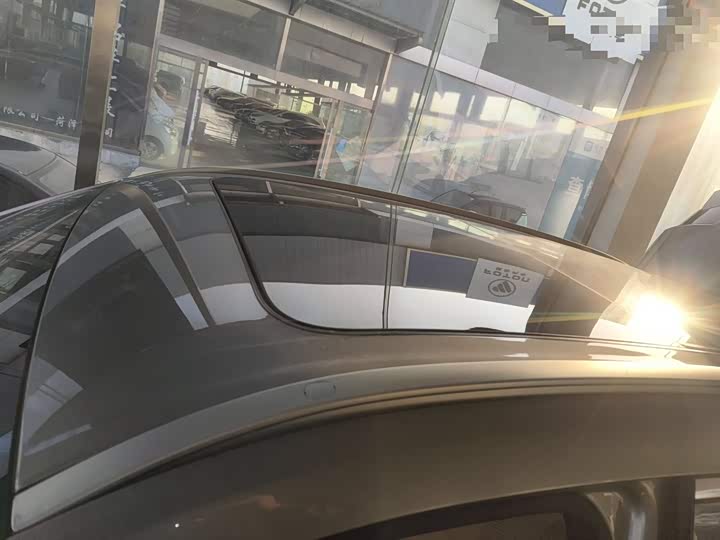 Фото 27 - Geely Galaxy L7