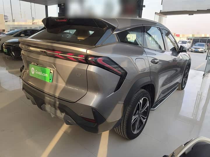 Фото 7 - Geely Galaxy L7