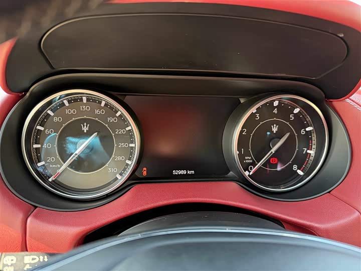 Фото 6 - Maserati Levante