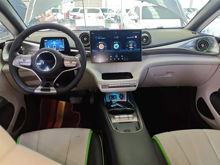 Фото 10 - BYD Dolphin