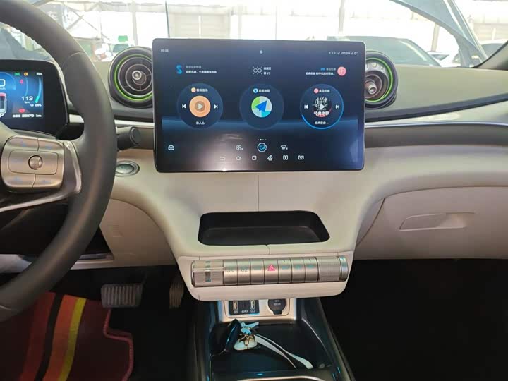 Фото 13 - BYD Dolphin