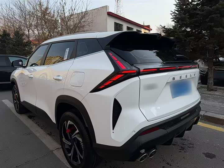 Фото 3 - Geely Atlas